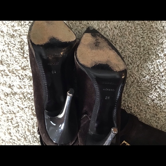 Boots - Picture 4 of 5